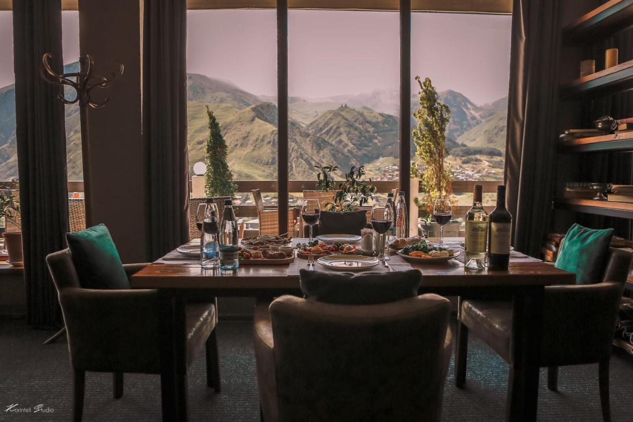 Alpine Lounge Boutique Hotel Kazbegi Bagian luar foto