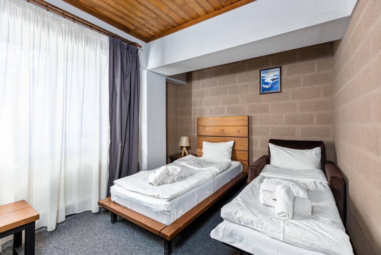 Alpine Lounge Boutique Hotel Kazbegi Bagian luar foto