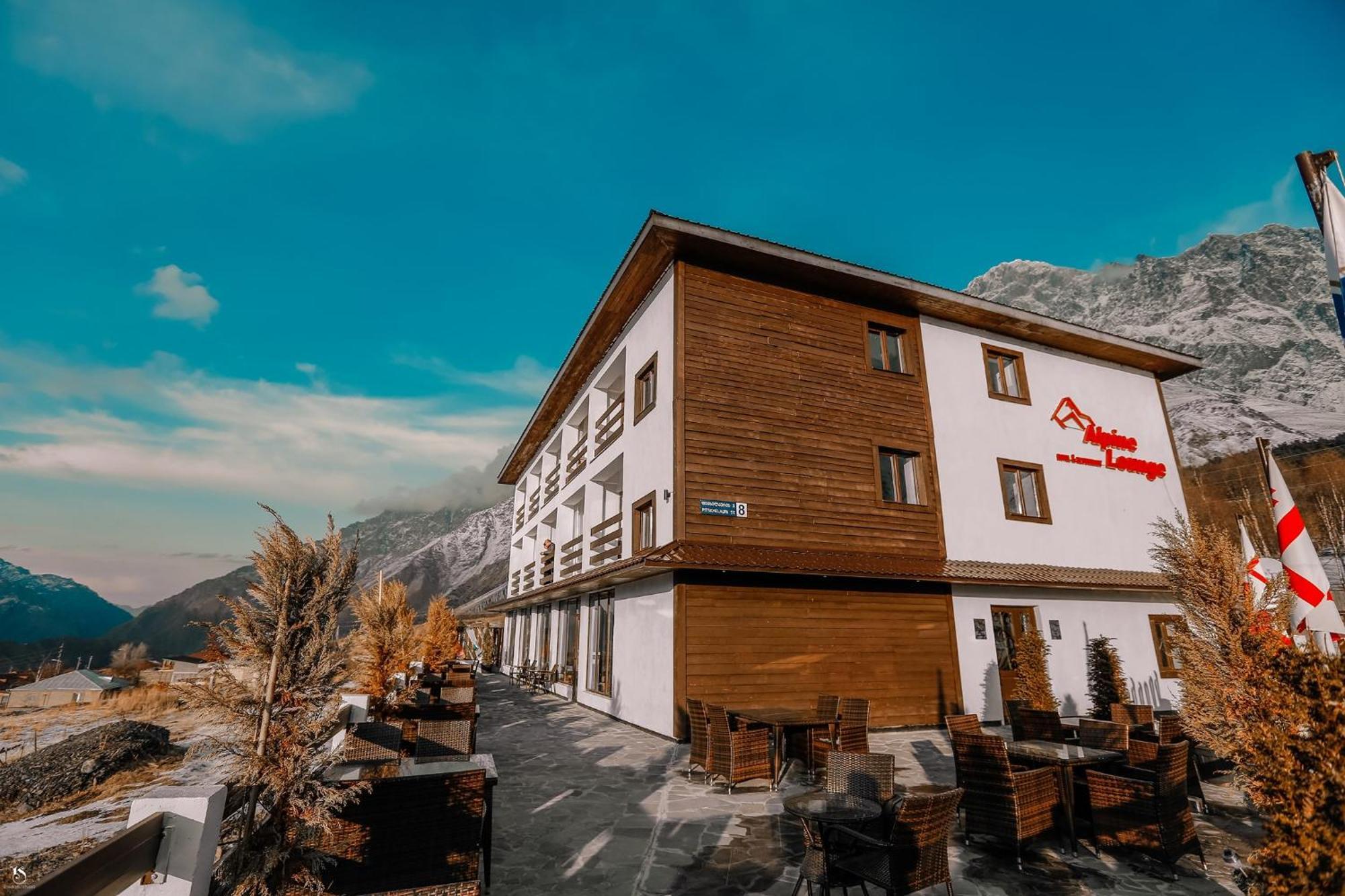 Alpine Lounge Boutique Hotel Kazbegi Bagian luar foto